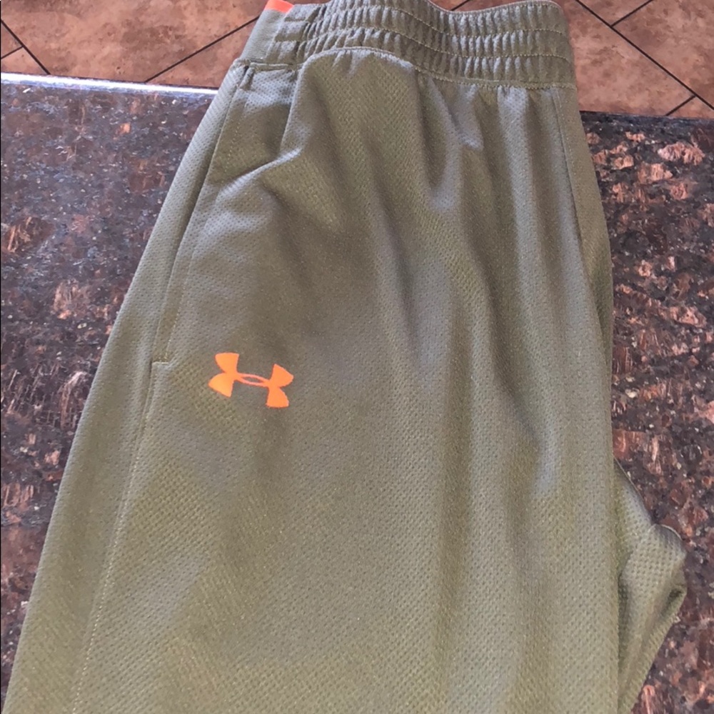 Underamour sweats